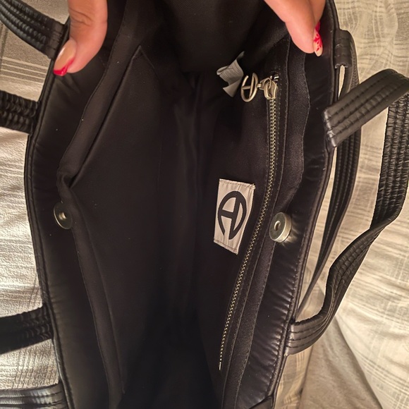 Gently used telfar bag - Picture 5 of 10